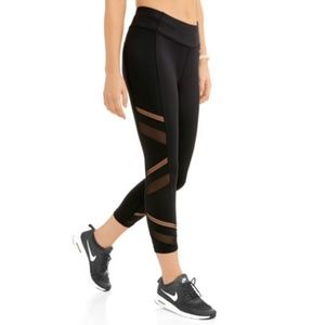NEW Avia Activewear Workout Capri Size Medium 8-10